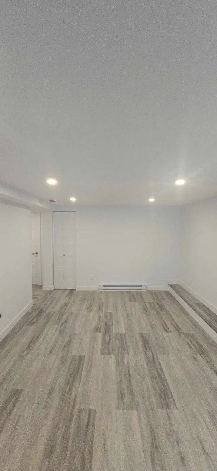 New 3 1/2 condo
