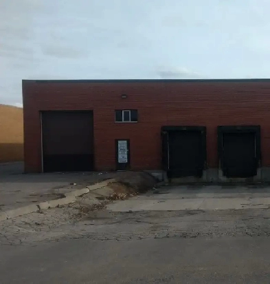 WAREHOUSE SPACE FOR RENT