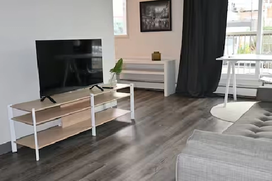 SOUTHSIDE- LARGE FURNISHED BACHELOR UNIT-3RD FLOOR-BALCONY