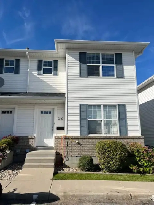 Early September, Bright/Spacious, Townhouse Lakewood Area