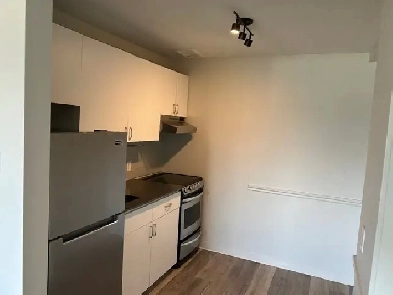 October 1st - One Bedroom Apartment Available