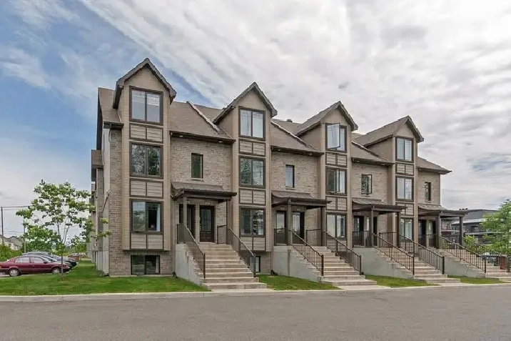 Grand condo 5 et demi à louer Blainville/Mirabel