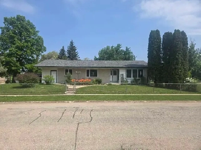 Home for sale in Morris Manitoba