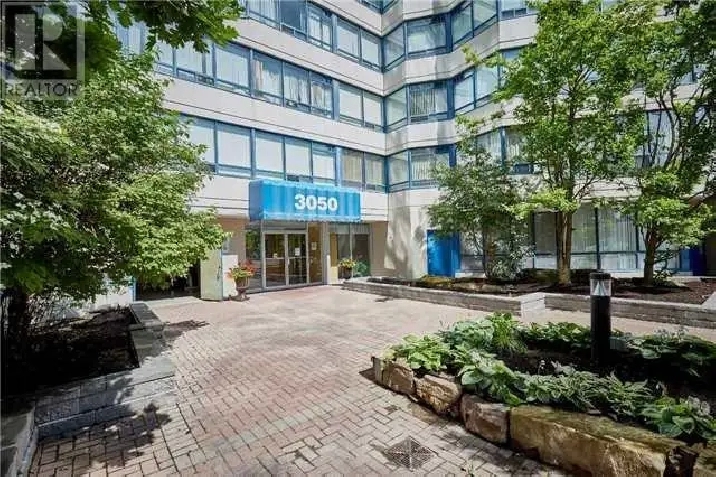2 BEDROOM 2 BATHROOM CONDO PENTHOUSE @ UTSC