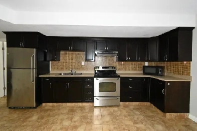 1-Bedroom   2-Dens 1-Bathroom l 7650D Grayshell Rd. l Basement S