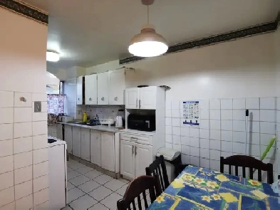 Fully furnished room available at Eglinton & Fon Mills