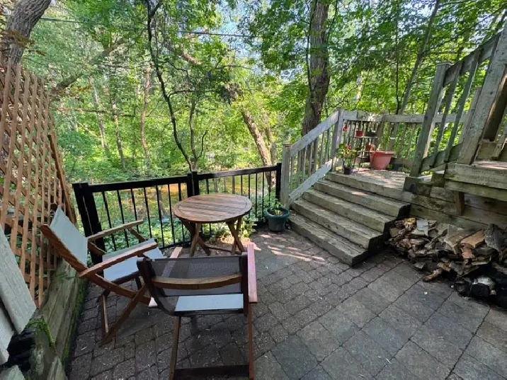Studio neuf, meublé avec vue sur la rivière Cap-Rouge (Québec)