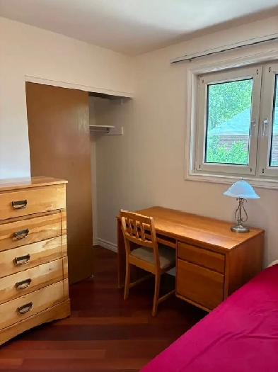 Furnished room on main floor ,close to UTM for rent.