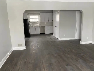 3 Bedroom plus den, 2 bath house for rent - Welland