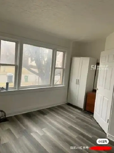 Rooms for Rent Near Yorkdale Mall — Available September 1