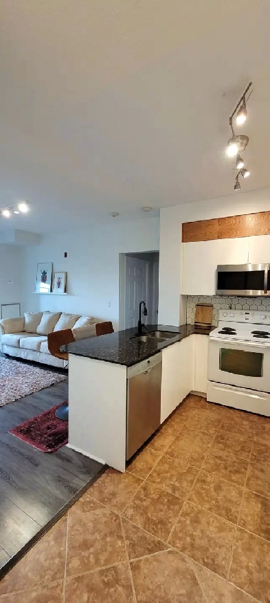 2 Beds 2 Baths - Apartment