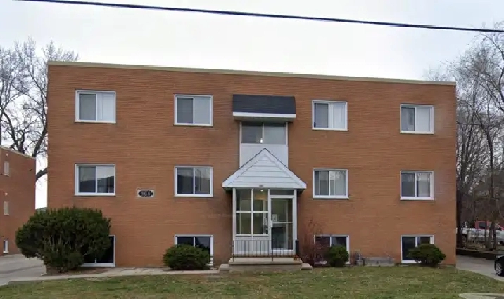 2 Bedroom Apt $1,740/m   Hydro avail Sep 1