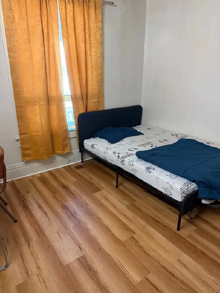 Private Furnished Room for Rent, steps to Subway