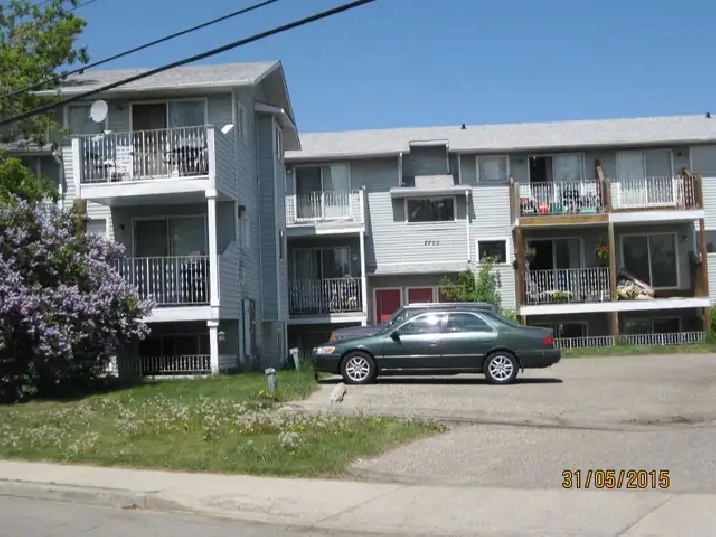 Townhouse style 1BR suite -  5 min to Cda Olympic Park (Bowness)