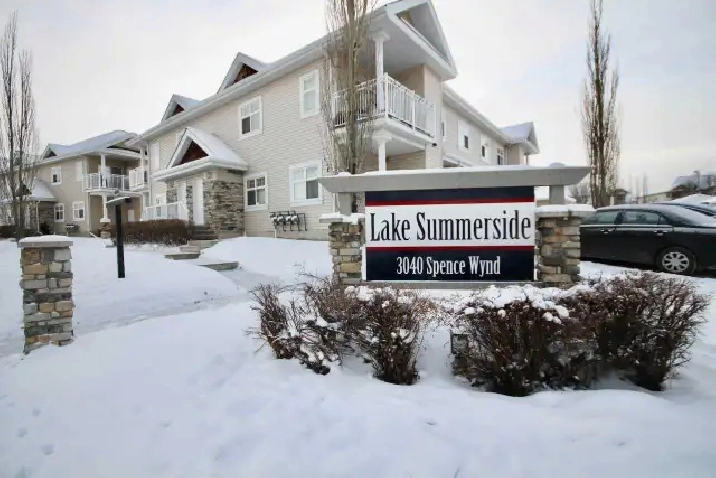 2BR-2Bath townhouse at Beautiful Lake Summerside Edmonton