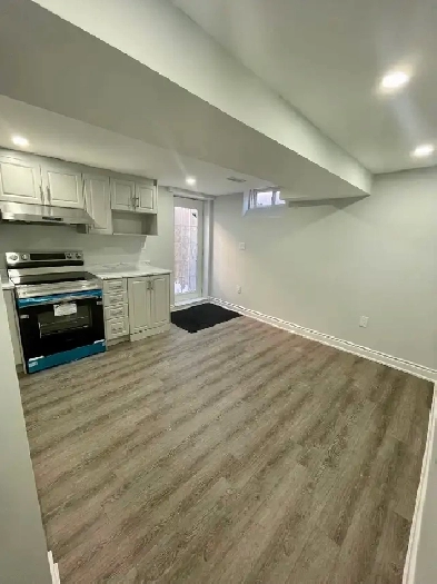 2 BEDROOM BASEMENT APARTMENT in Brampton (Kennedy & Sandalwood)