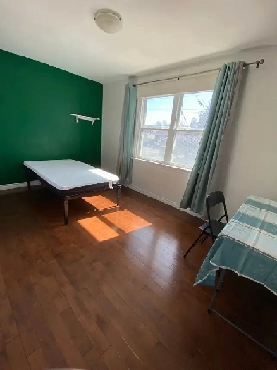$800 bedroom all inclusive at Baseline Rd