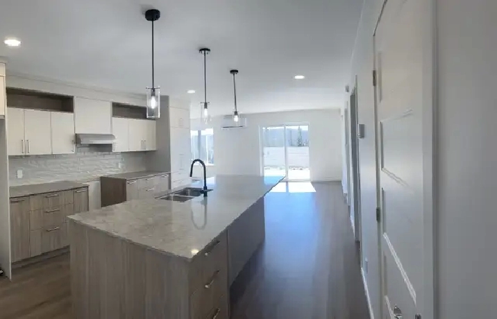 Duplex sans escalier avec garage, Edmundston-Nord