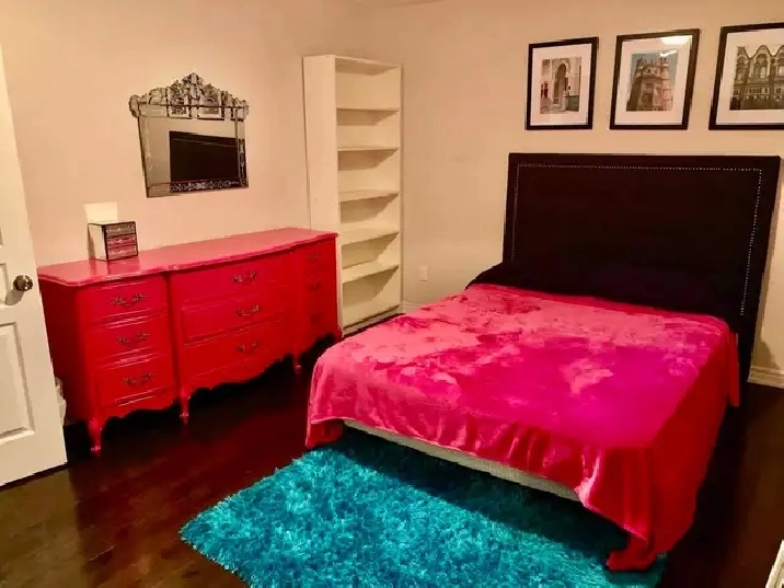 1 Student Bedroom Available for Rent