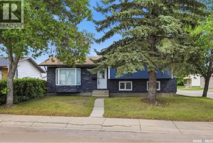 483 Wakabayashi Crescent