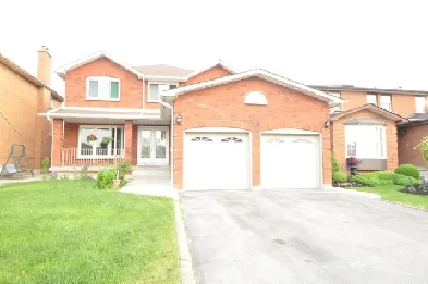 Spacious Bedroom Near Sheridan College for Rent