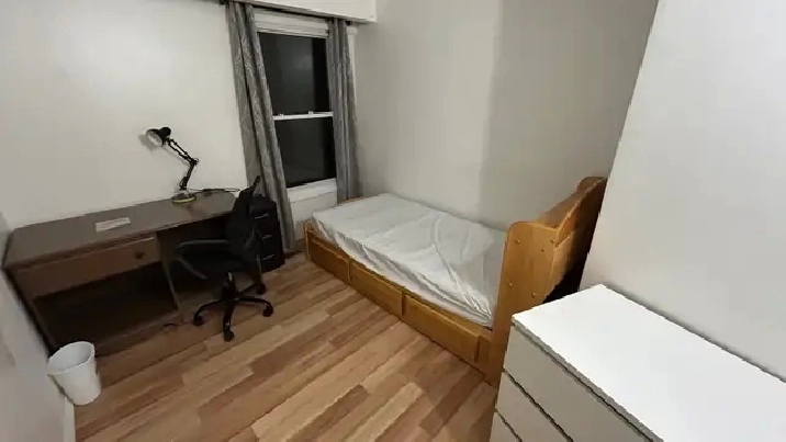room for rent to male