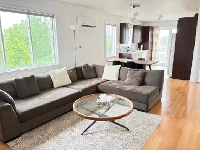 4 ½ CHOMEDEY LAVAL – Furnished Condo Hotel for Rent (Short or Lo