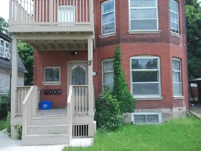 2 Bedroom Apt - Entire Main Floor of a 1908 Victorian - $1,700