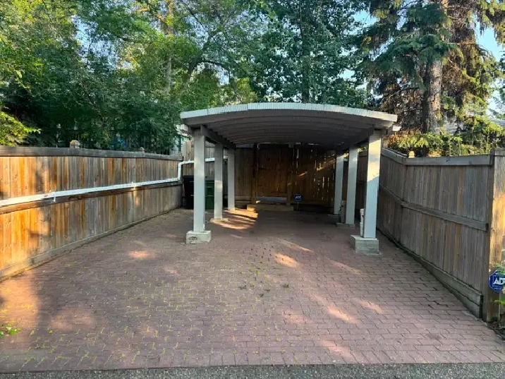 Carport Parking for Rent Near UofA Engineering - Windsor Park