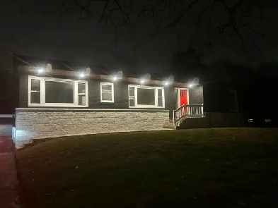 Spacious 3-Bedroom 3 Full Baths Den Home for Rent - Joseph Howe