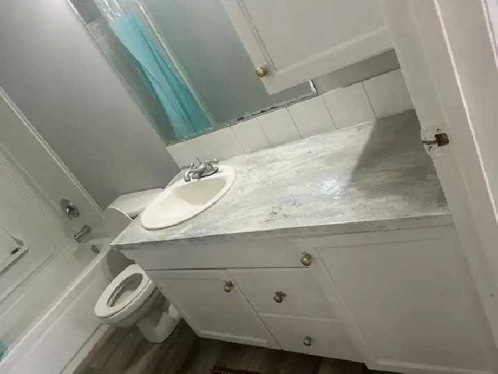 2 bedroom legal basement in Temple NE