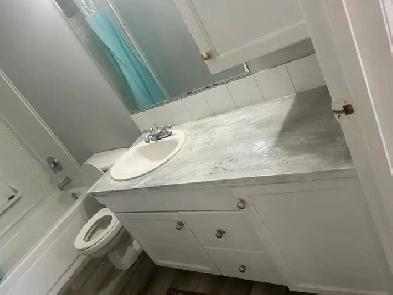 2 bedroom legal basement in Temple NE