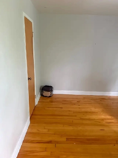 Chambre fermée à louer 500$