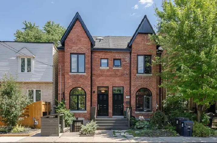 Renovated One Bedroom Basement Apartment in Leslieville