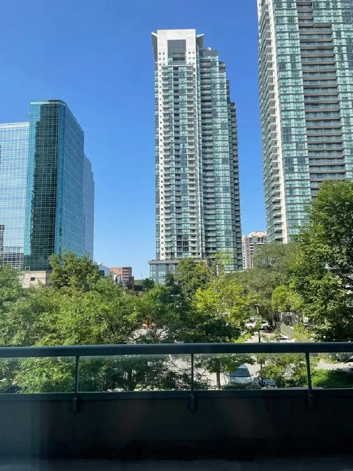 Yonge/Empress NorthYork Top School Area 2-Bedroom Condo For Rent