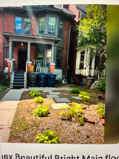 Annex 2 Bed Basement apartment steps from Bathurst sbwy