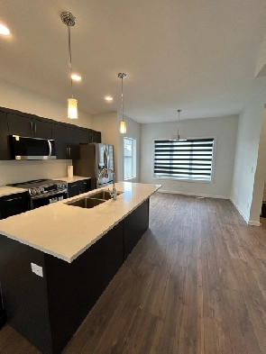 3Bed 2.5Bath House For Rent In Sage Creek