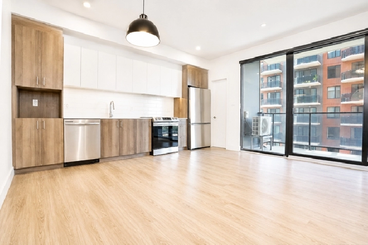 Spacious 2 Bed / 1 Bath Apartment in LaSalle for rent