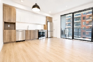 Spacious 2 Bed / 1 Bath Apartment in LaSalle for rent