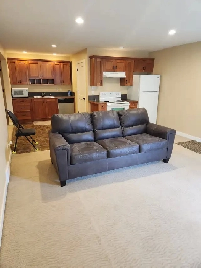 Modern 2 Bedroom Walk Out Basement Suite – West Lethbridge (Near