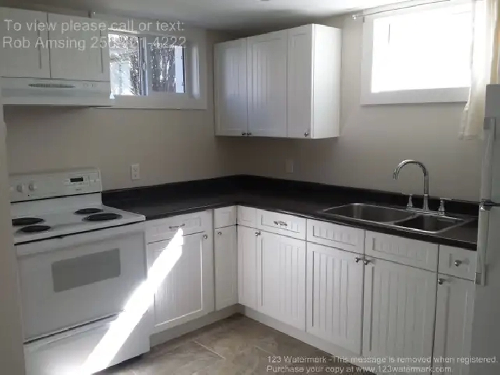Cranbrook 1 bedroom apartment Available Sept 15th
