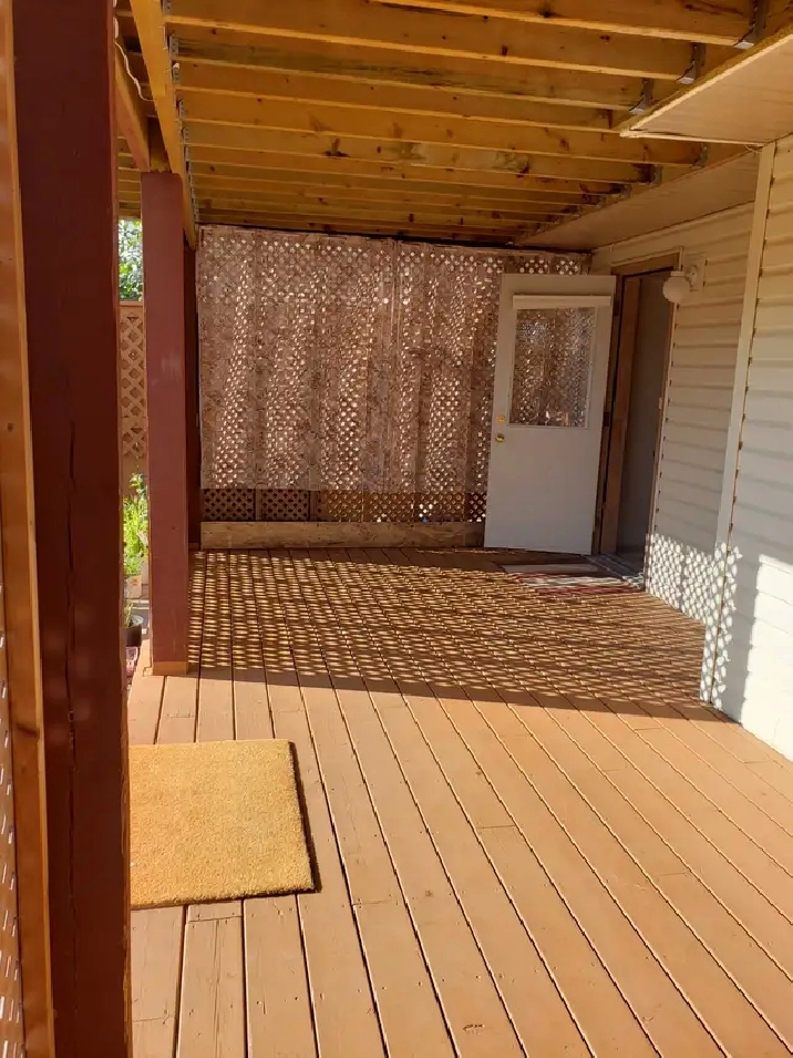 1-Bedroom Basement WALKOUT - Private Entrance - In-Suite Laundry
