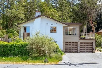 Stunning Ocean-View Family Home in Brentwood Bay | Available Sep