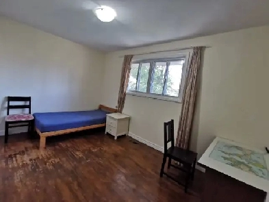 Private room for rent