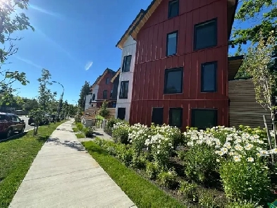 Nice cozy 2br, 1bath in Kitsilano