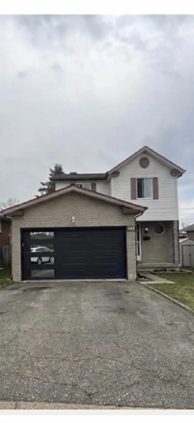Franklin Blvd -  Desirable Cambridge neighbourhood