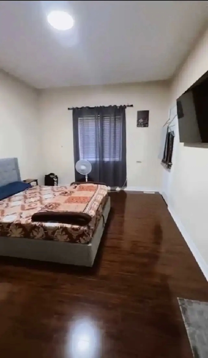 Furnished Room Semi-Private Washroom Brampton
