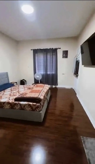 Furnished Room Semi-Private Washroom Brampton