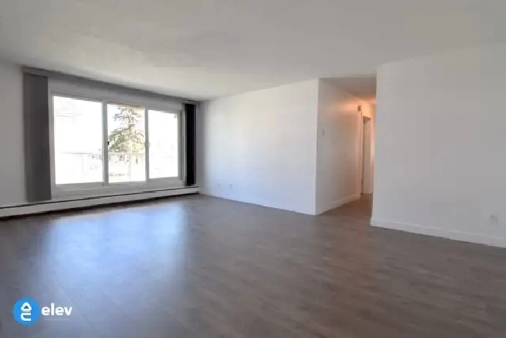 Large 2 BDRM in Old Strathcona! Excellent Location!!