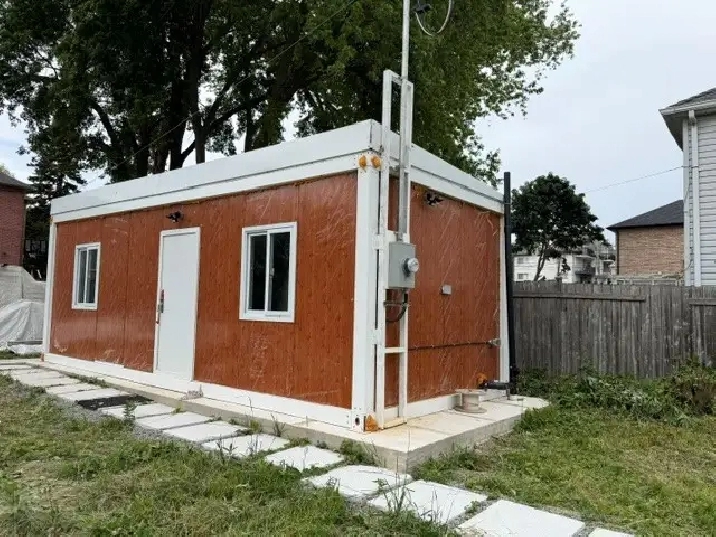 IMMEDIATELY : 1-Bed Independent Unit in Scarborough